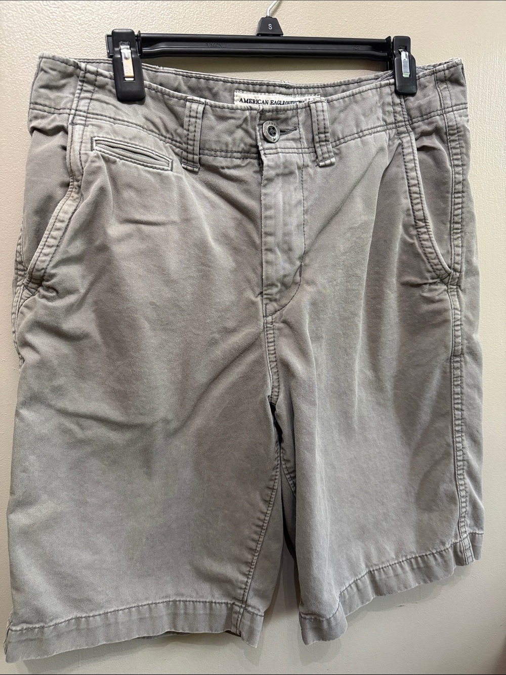 American Eagle Outfitters Men's Light Gray Flat Front Shorts
